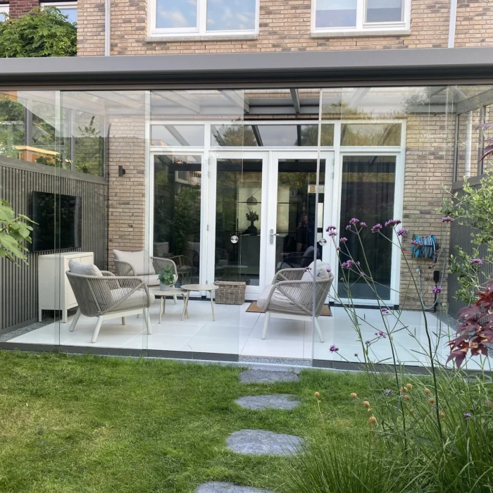 Veranda met aflopend dak laten maken